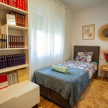 מוסטר Villa Bella מראה חיצוני תמונה