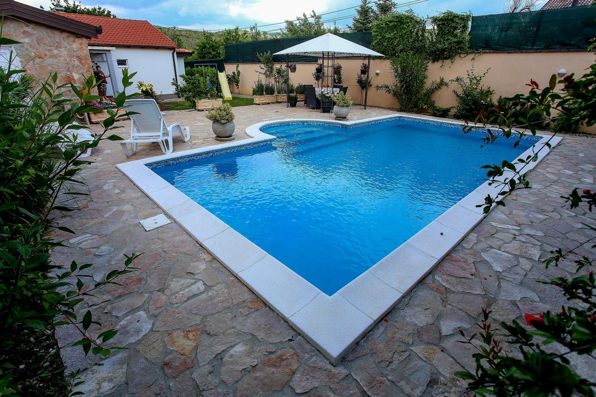 מוסטר Villa Bella מראה חיצוני תמונה